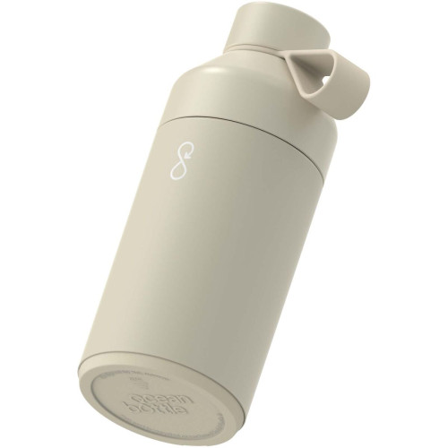 Ocean Bottle 750 ml vacuum insulated water bottle